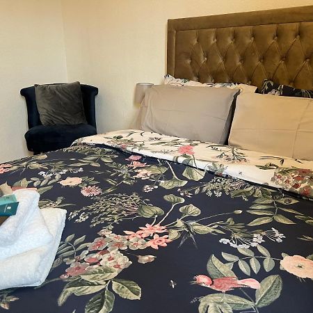 Hotel Grand Bleu - London - Next To Piccadilly Line Tube Station & Brand New Facilities Extérieur photo