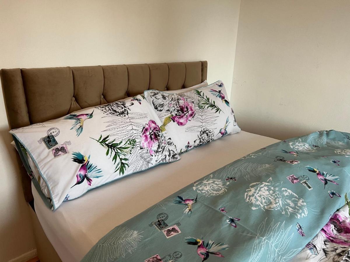Hotel Grand Bleu - London - Next To Piccadilly Line Tube Station & Brand New Facilities Extérieur photo